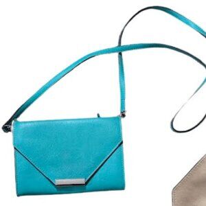 💎 Turquoise Crossbody Purse with Gold Interior